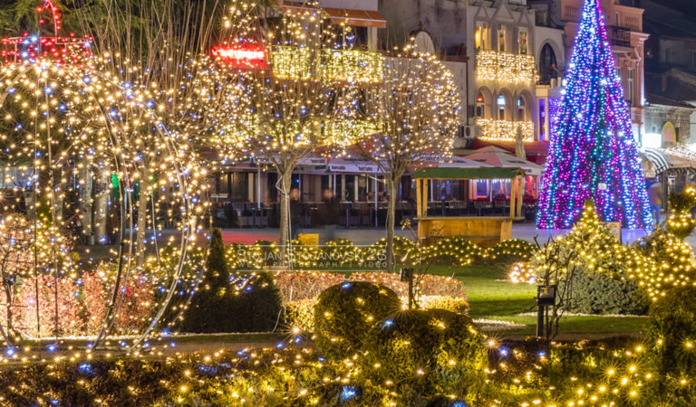 Охрид во ноќен новогодишен амбиент (фото)